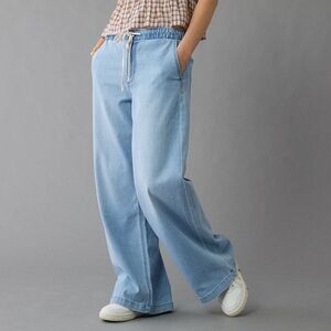 AE Dreamy Drape Low-Rise Ultra Wide-Leg Pull-On Jean